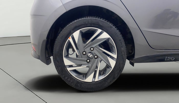 2022 Hyundai NEW I20 ASTA (O) 1.2 MT, Petrol, Manual, 1,00,478 km, Right Rear Wheel