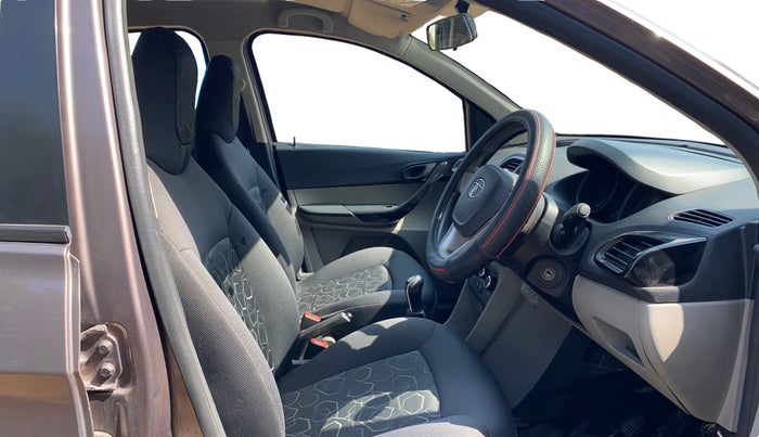 2016 Tata Tiago XT PETROL, Petrol, Manual, 1,09,603 km, Right Side Front Door Cabin