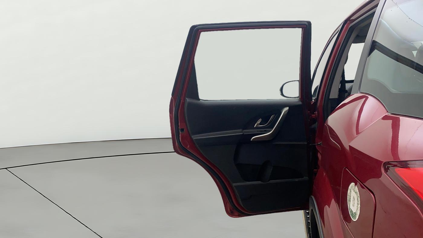2019 Mahindra XUV500 W9 AT, Diesel, Automatic, 61,586 km, LHS Rear Door