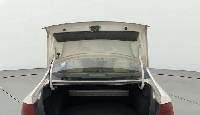 2016 Volkswagen Vento HIGHLINE PETROL AT, Petrol, Automatic, 58,985 km, Boot Door Open