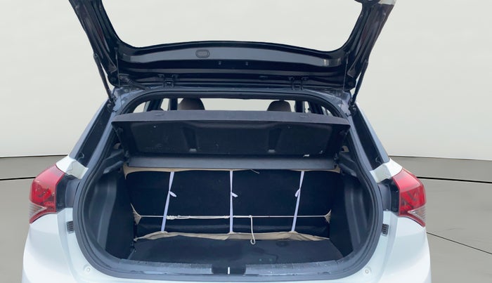 2017 Hyundai Elite i20 ASTA 1.2 DUAL TONE, Petrol, Manual, 58,548 km, Boot Open Zoomed View