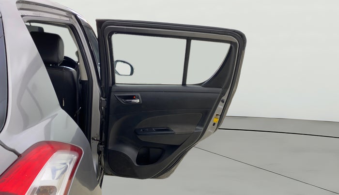 2015 Maruti Swift VXI, Petrol, Manual, 68,112 km, RHS Rear Door