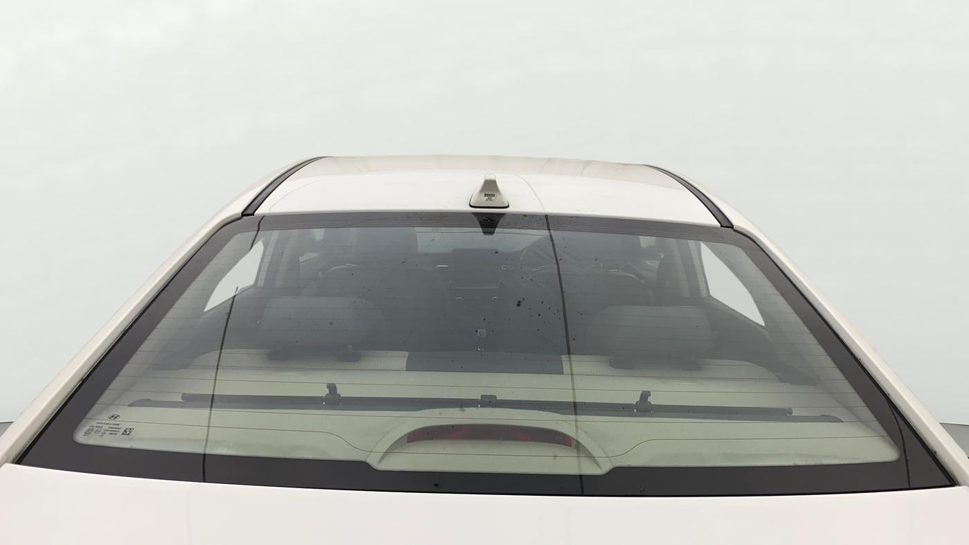 2022 Hyundai Verna SX (O)1.5 MPi, Petrol, Manual, 28,878 km, Rear Windshield