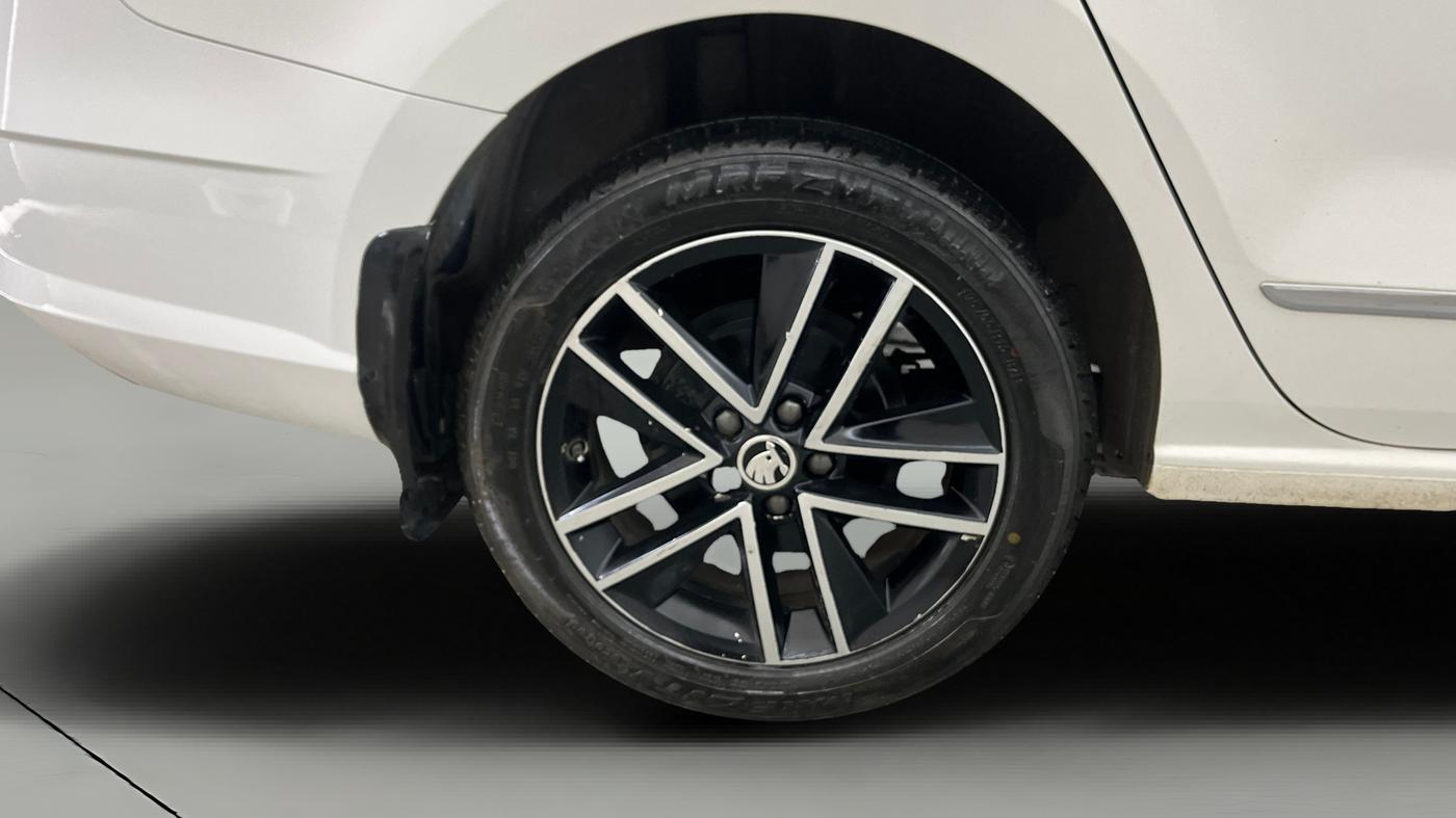 2020 Skoda Rapid STYLE TSI, Petrol, Manual, 55,442 km, Right Rear Wheel