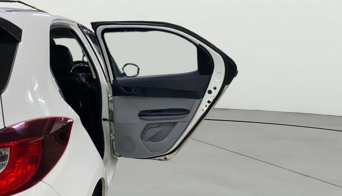 2022 Tata Tiago XT CNG, CNG, Manual, 14,186 km, RHS Rear Door