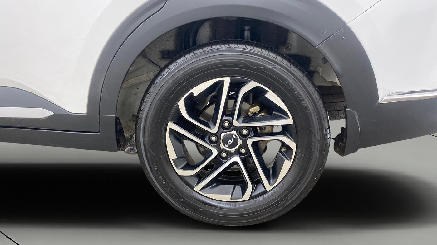 2022 KIA CARENS LUXURY PLUS 1.5 DIESEL 7 STR, Diesel, Manual, 91,907 km, Left Rear Wheel