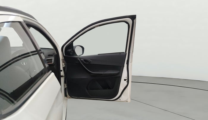 2018 Tata TIAGO NRG PETROL, Petrol, Manual, 66,998 km, RHS Front Door