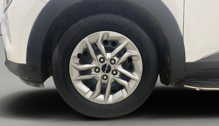 2023 KIA CARENS PREMIUM 1.5 DIESEL IMT 7 STR, Diesel, Manual, 74,201 km, Left Front Wheel