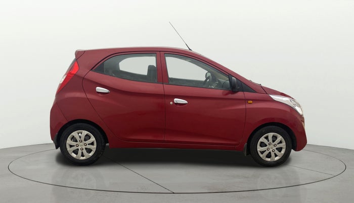 2018 Hyundai Eon MAGNA +, Petrol, Manual, 18,460 km, Right Side View