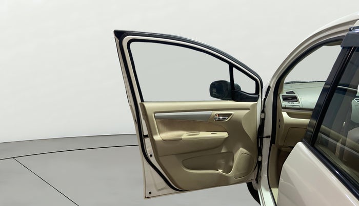 2015 Maruti Ertiga VDI, Diesel, Manual, 93,157 km, LHS Front Door