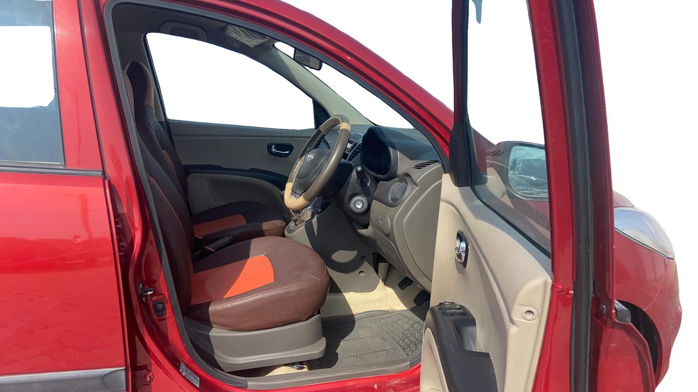 2013 Hyundai i10 MAGNA 1.2, Petrol, Manual, 55,606 km, Right Side Front Door Cabin