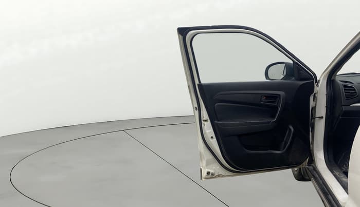 2020 Maruti Vitara Brezza LXI, Petrol, Manual, 72,193 km, LHS Front Door