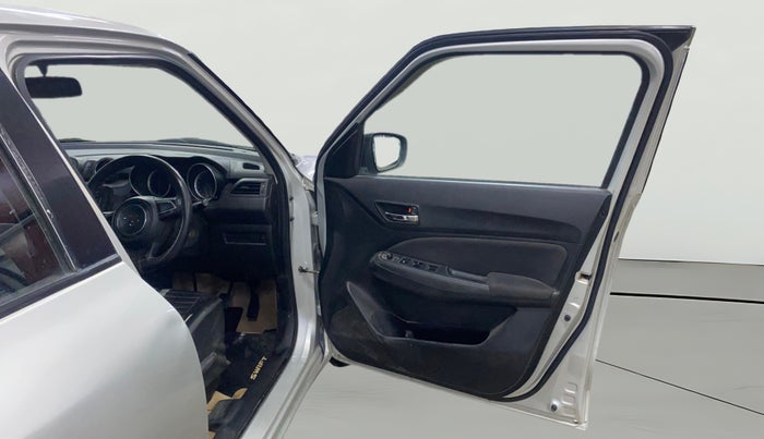 2020 Maruti Swift VXI, Petrol, Manual, 49,751 km, RHS Front Door