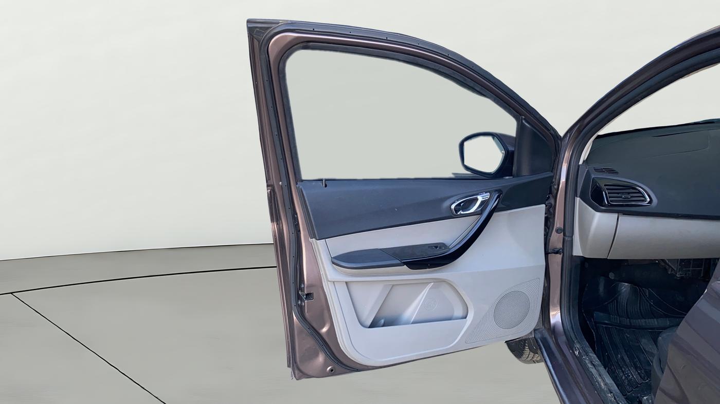 2019 Tata Tiago XZ PETROL, Petrol, Manual, 44,977 km, LHS Front Door