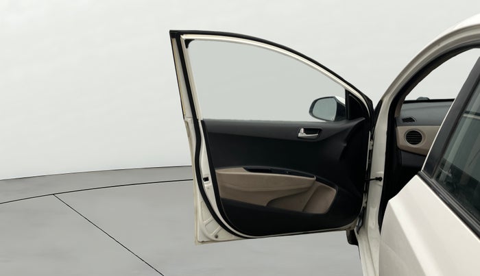 2014 Hyundai Xcent S (O) 1.2, Petrol, Manual, 64,040 km, LHS Front Door