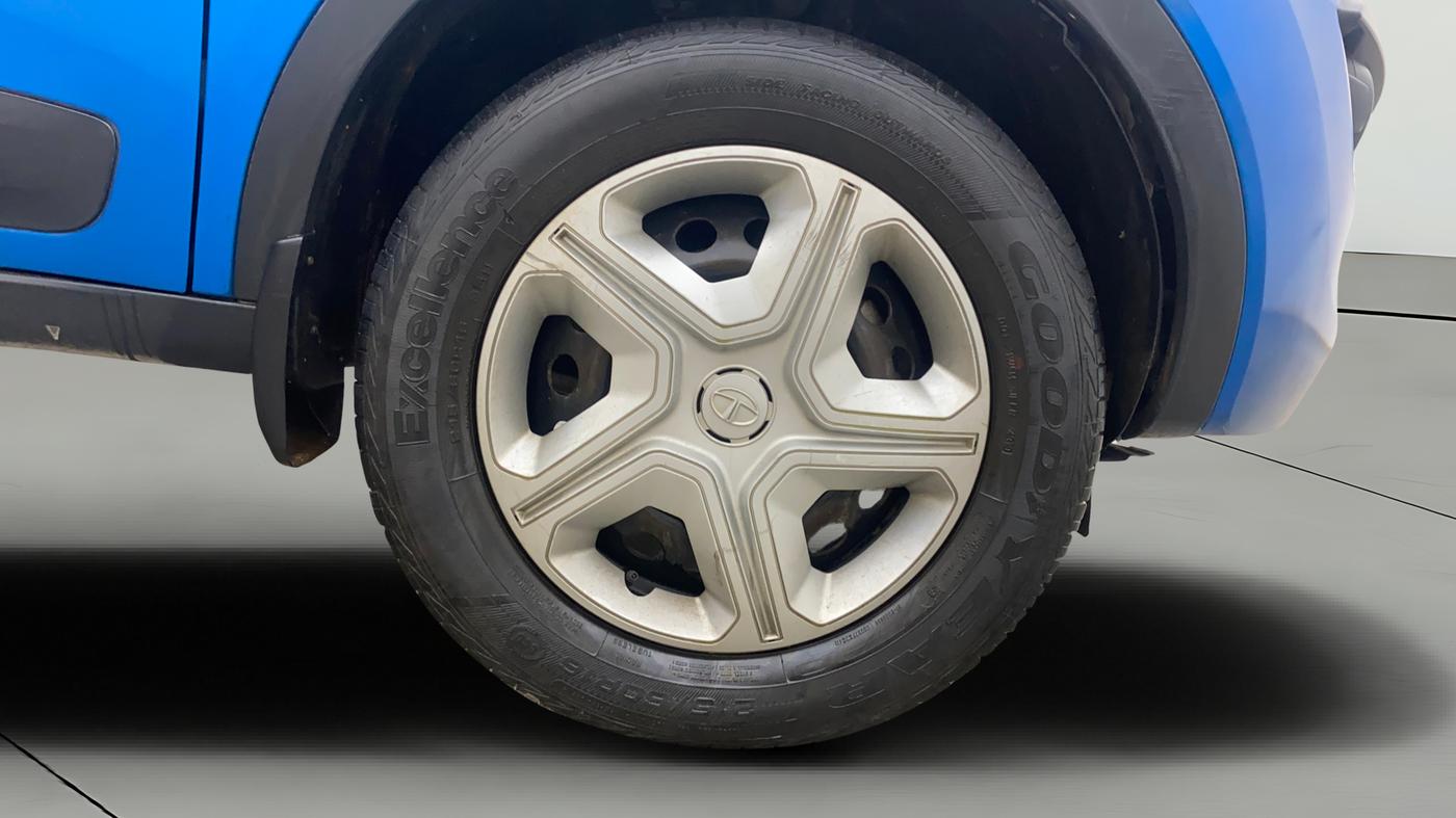 2019 Tata NEXON XMA PETROL, Petrol, Automatic, 48,338 km, Right Front Wheel