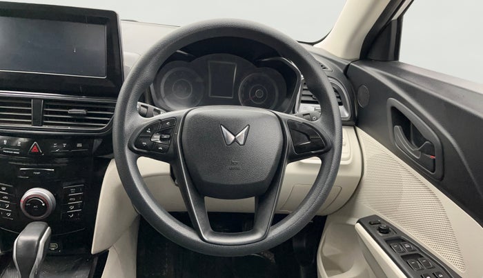2024 Mahindra XUV 3XO MX2 Pro 1.2 L TCMPFI AT, Petrol, Automatic, 11,056 km, Steering Wheel Close Up
