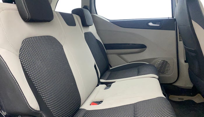 2019 Renault TRIBER RXZ, Petrol, Manual, 64,286 km, Right Side Rear Door Cabin