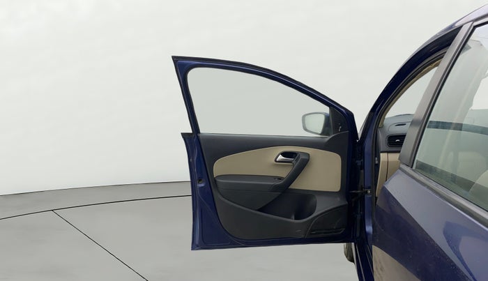 2013 Volkswagen Polo COMFORTLINE 1.2L, Diesel, Manual, 72,951 km, LHS Front Door