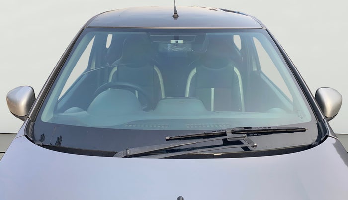 2017 Renault Kwid RXT 1.0, Petrol, Manual, 72,218 km, Front Windshield