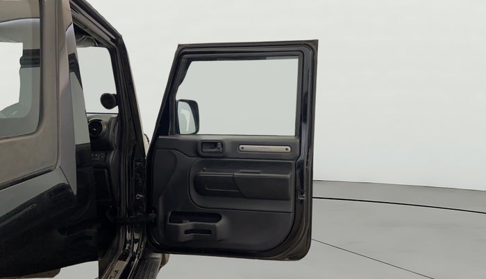 2024 Mahindra Thar LX P 2WD AT HT, Petrol, Automatic, 36,688 km, RHS Front Door