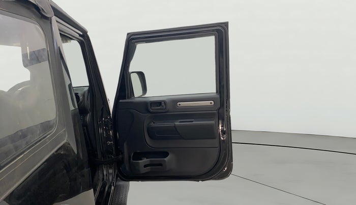 2021 Mahindra Thar LX D 4WD MT CONVERTIBLE, Diesel, Manual, 41,556 km, RHS Front Door