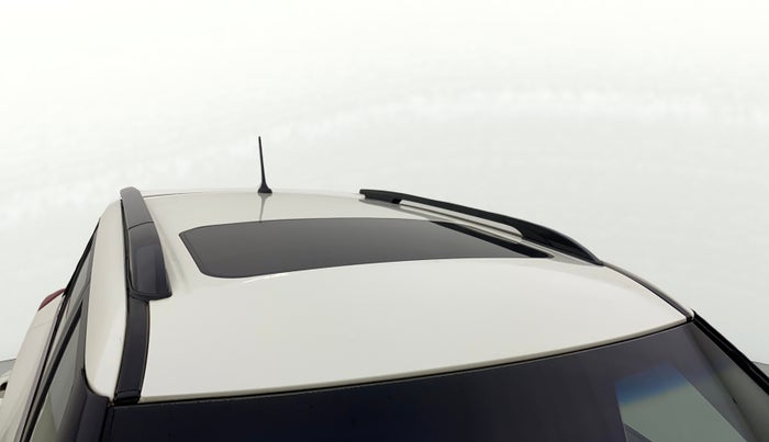 2021 Mahindra XUV300 W8 (O) 1.5 DIESEL, Diesel, Manual, 37,334 km, Roof