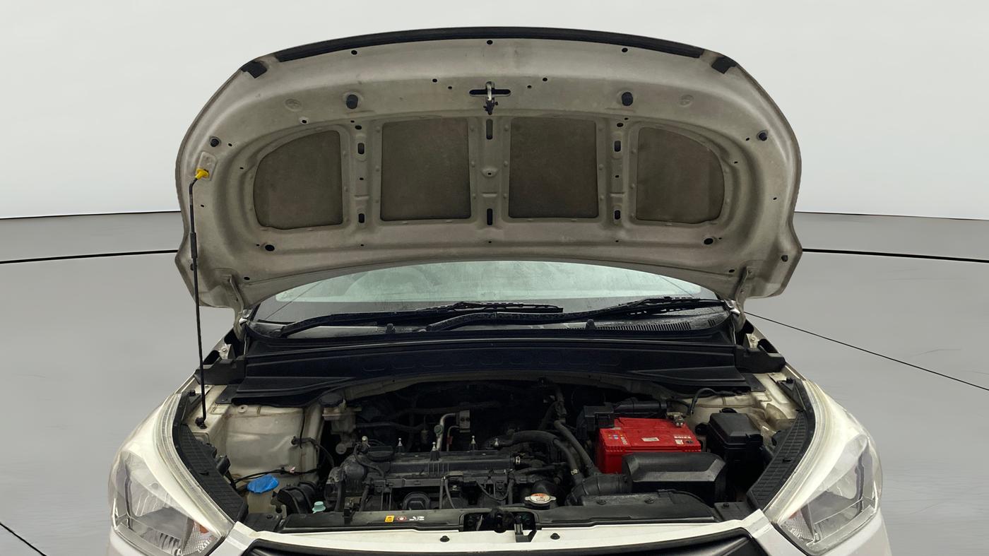 2015 Hyundai Creta BASE 1.6 PETROL, Petrol, Manual, 50,019 km, Open Bonet