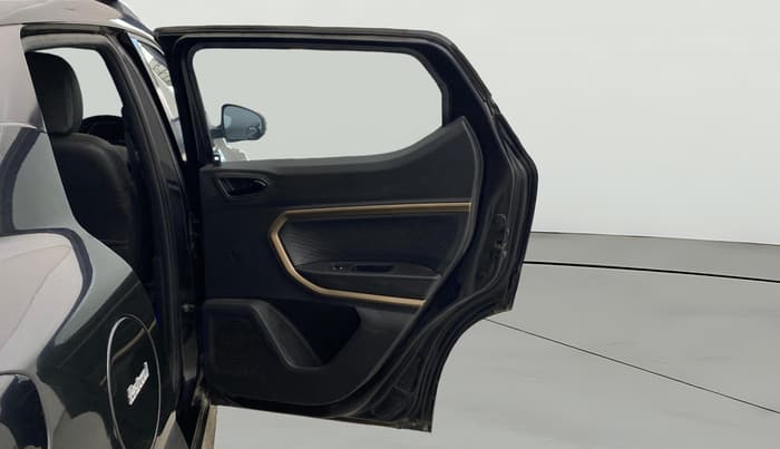 2022 Renault Kiger RXT (O) MT, Petrol, Manual, 78,379 km, RHS Rear Door