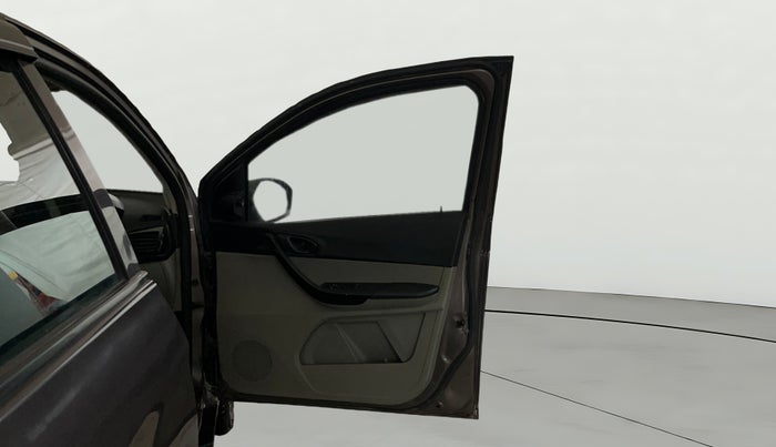 2018 Tata Tiago XT PETROL, Petrol, Manual, 72,573 km, RHS Front Door