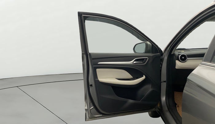 2022 MG ASTOR SAVVY 1.5 CVT, Petrol, Automatic, 90,017 km, LHS Front Door