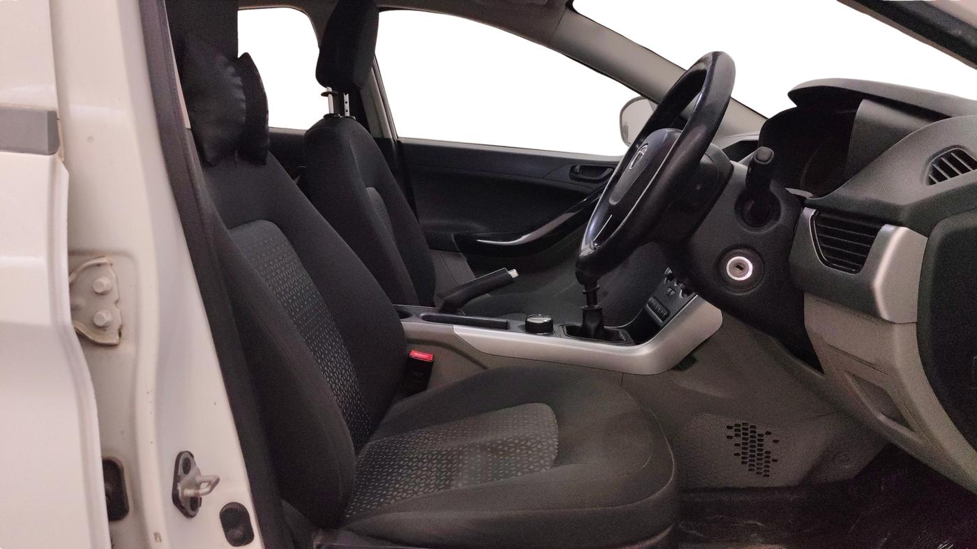 2018 Tata NEXON XM PETROL, Petrol, Manual, 1,02,378 km, Right Side Front Door Cabin