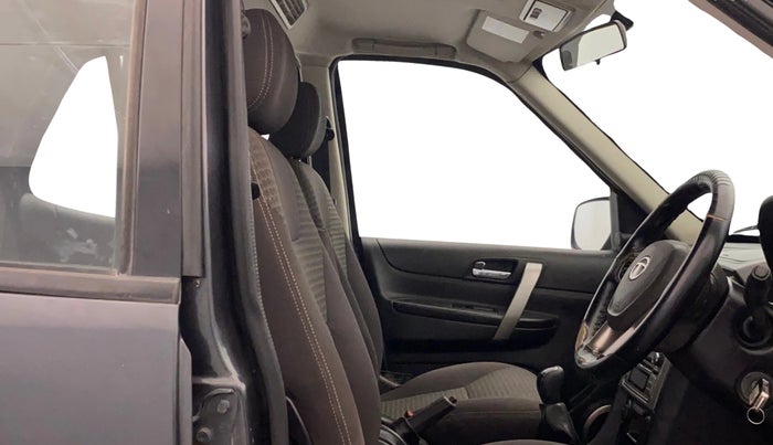 2019 Tata Safari Storme 2.2 VX 4X2, Diesel, Manual, 1,29,061 km, Right Side Front Door Cabin