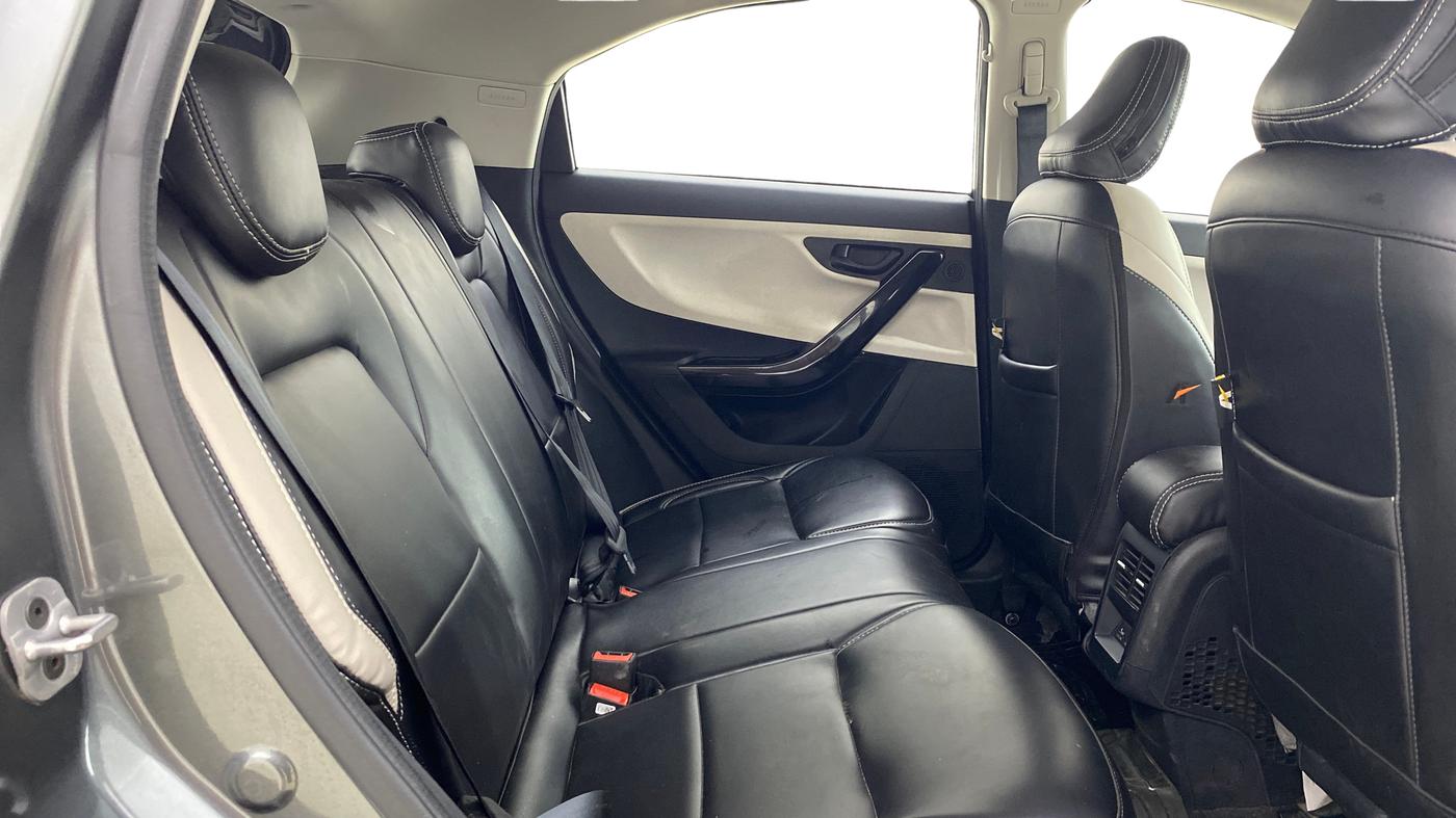 2025 Tata Curvv Creative S 1.2 Petrol 6MT, Petrol, Manual, 11,609 km, Right Side Rear Door Cabin