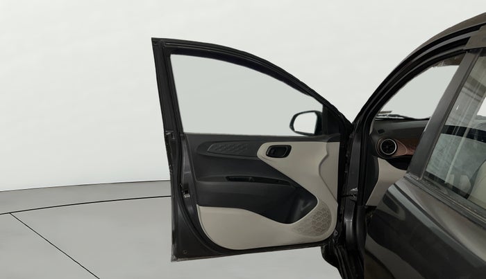 2021 Hyundai AURA S 1.2, Petrol, Manual, 77,764 km, LHS Front Door