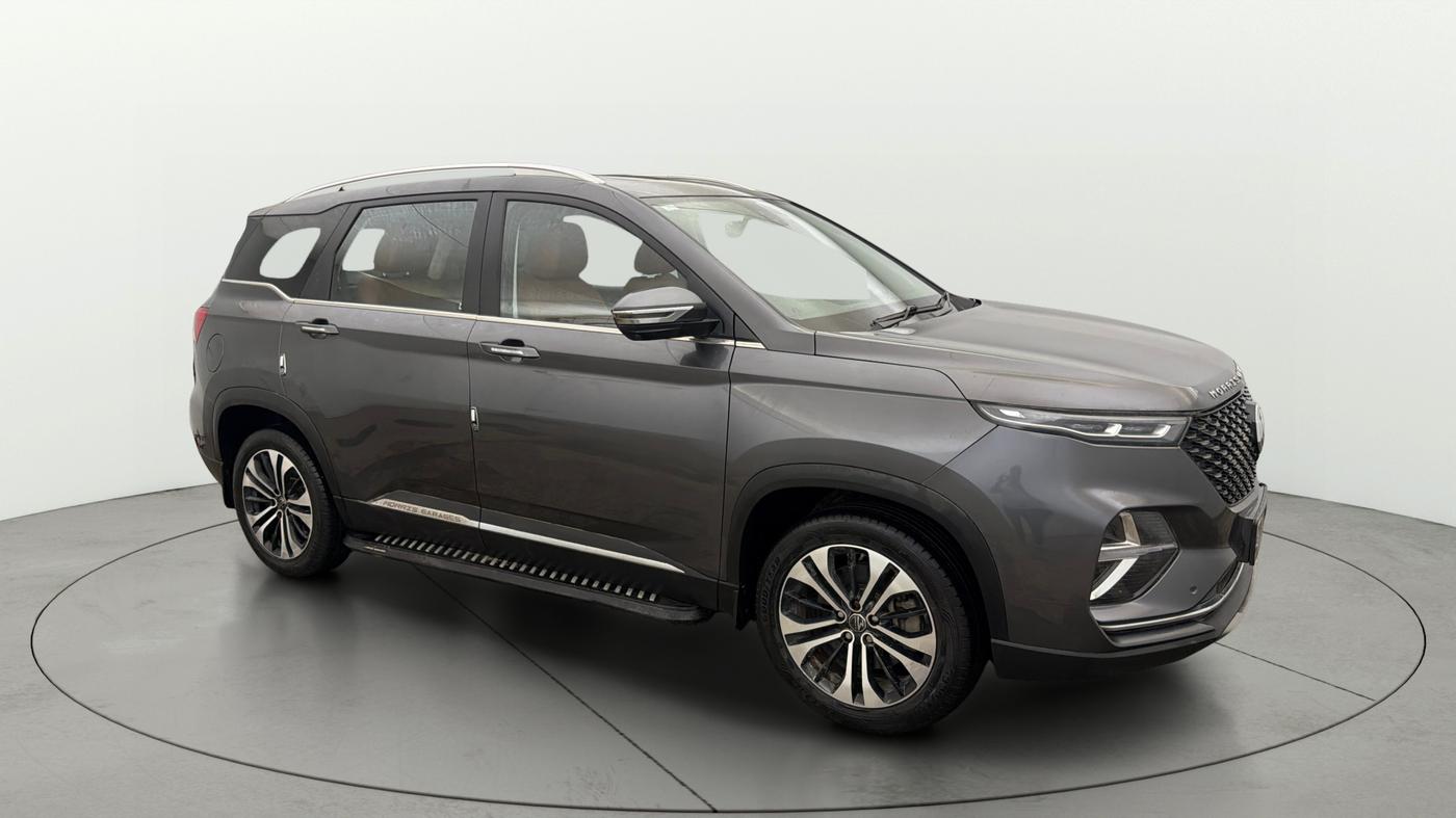2022 MG HECTOR PLUS SHARP 1.5 PETROL TURBO HYBRID MT 6-STR, Petrol, Manual, 23,515 km, Right Front Diagonal