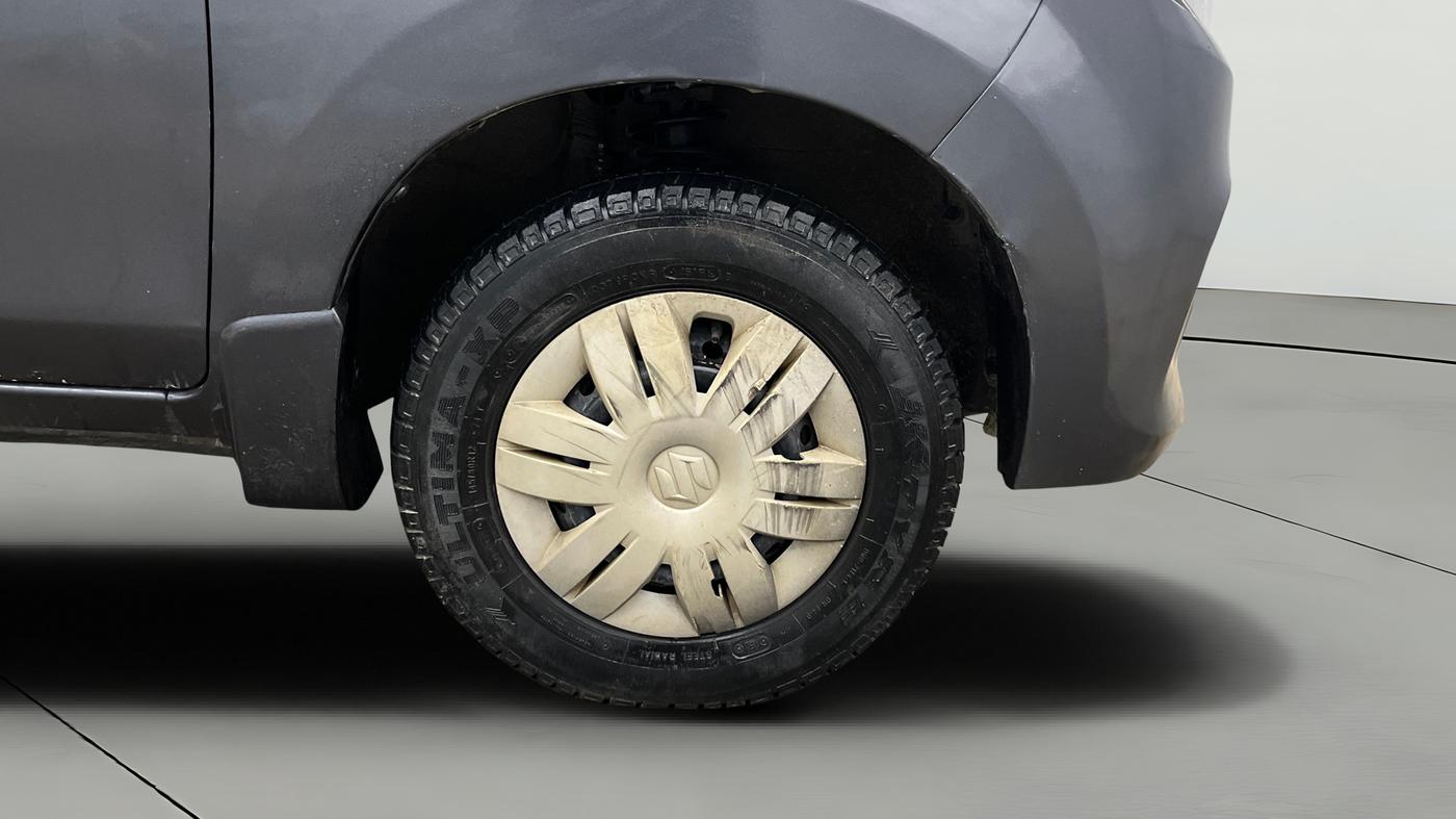 2016 Maruti Alto 800 LXI, Petrol, Manual, 31,196 km, Right Front Wheel