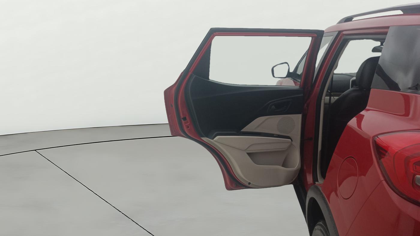 2019 Mahindra XUV300 W6 1.5 DIESEL, Diesel, Manual, 72,584 km, LHS Rear Door