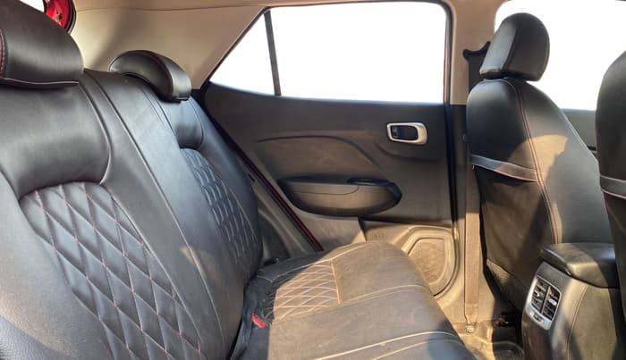 2022 Hyundai VENUE SX 1.0 TURBO IMT, Petrol, Manual, 43,696 km, Right Side Rear Door Cabin