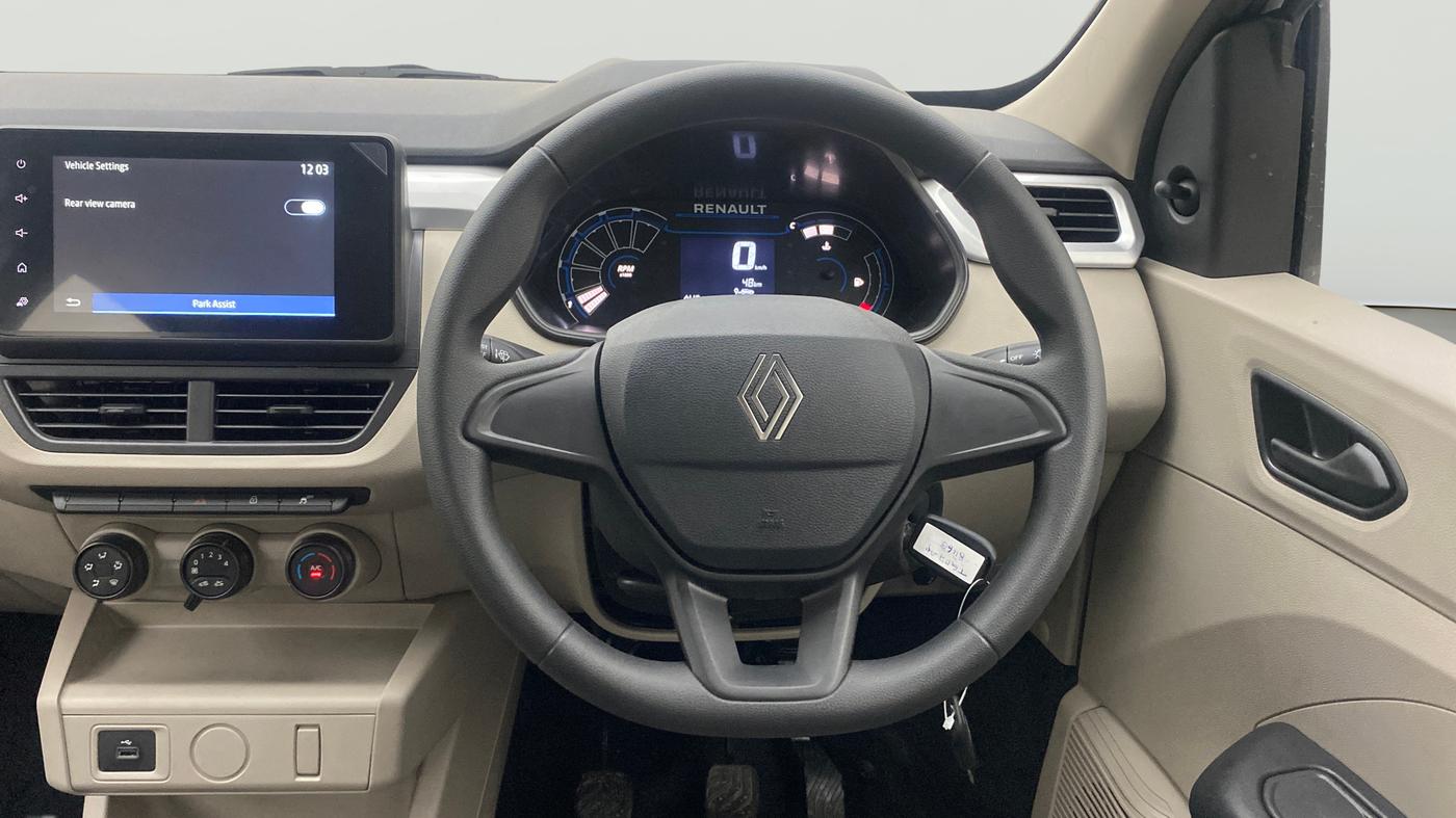 2025 Renault TRIBER Evolution, Petrol, Manual, 50 km, Steering Wheel Close Up