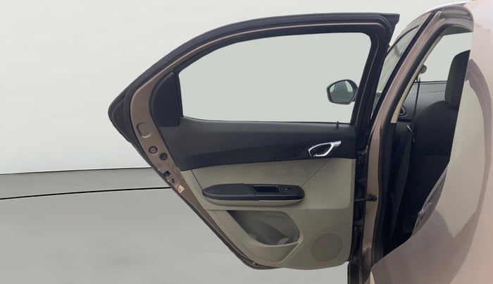 2016 Tata Tiago XZ PETROL, Petrol, Manual, 97,079 km, LHS Rear Door