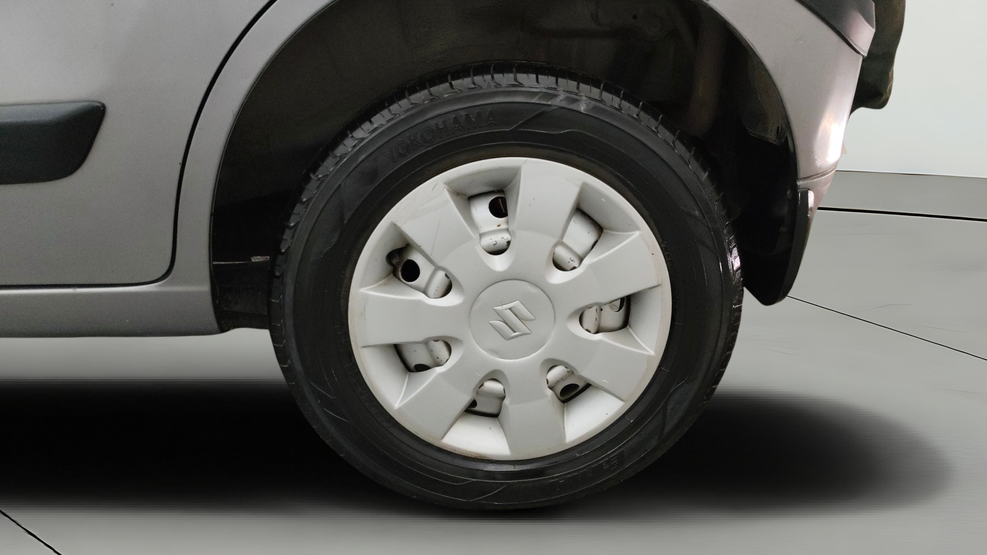 camera-Left-Rear-Wheel