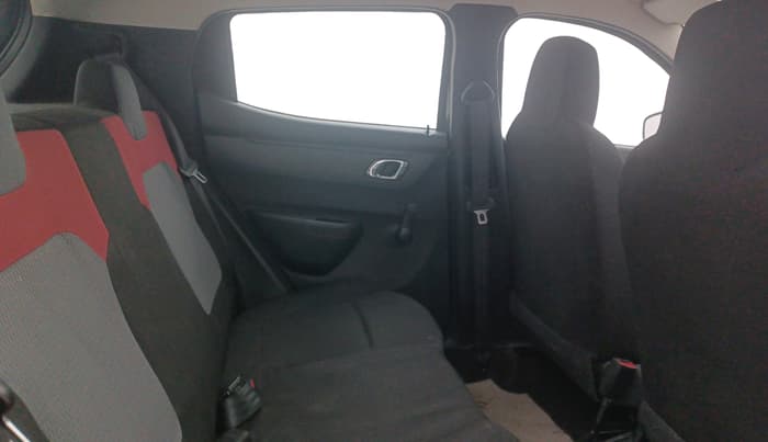 2019 Renault Kwid RXT 1.0 (O), Petrol, Manual, 57,054 km, Right Side Rear Door Cabin