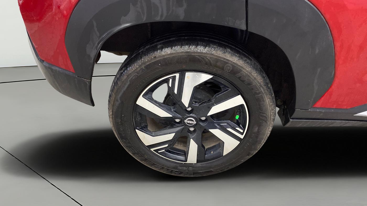 2025 Nissan MAGNITE N-Connecta B4D 1.0 Petrol MT, Petrol, Manual, 12,628 km, Right Rear Wheel