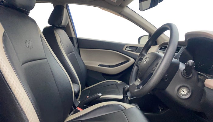 2017 Hyundai Elite i20 SPORTZ 1.2, Petrol, Manual, 32,430 km, Right Side Front Door Cabin