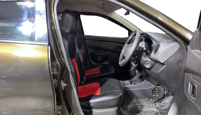 2017 Renault Kwid RXT 1.0 AMT (O), Petrol, Automatic, 76,720 km, Right Side Front Door Cabin