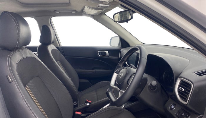 2020 Hyundai VENUE SX 1.0 (O) TURBO IMT, Petrol, Manual, 18,570 km, Right Side Front Door Cabin