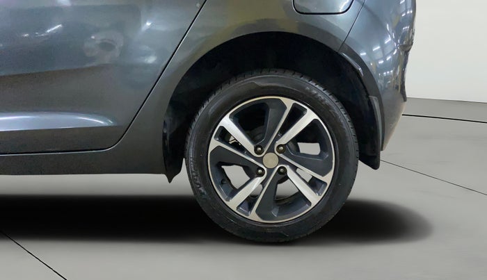 2020 Tata ALTROZ XZ PETROL, Petrol, Manual, 39,370 km, Left Rear Wheel