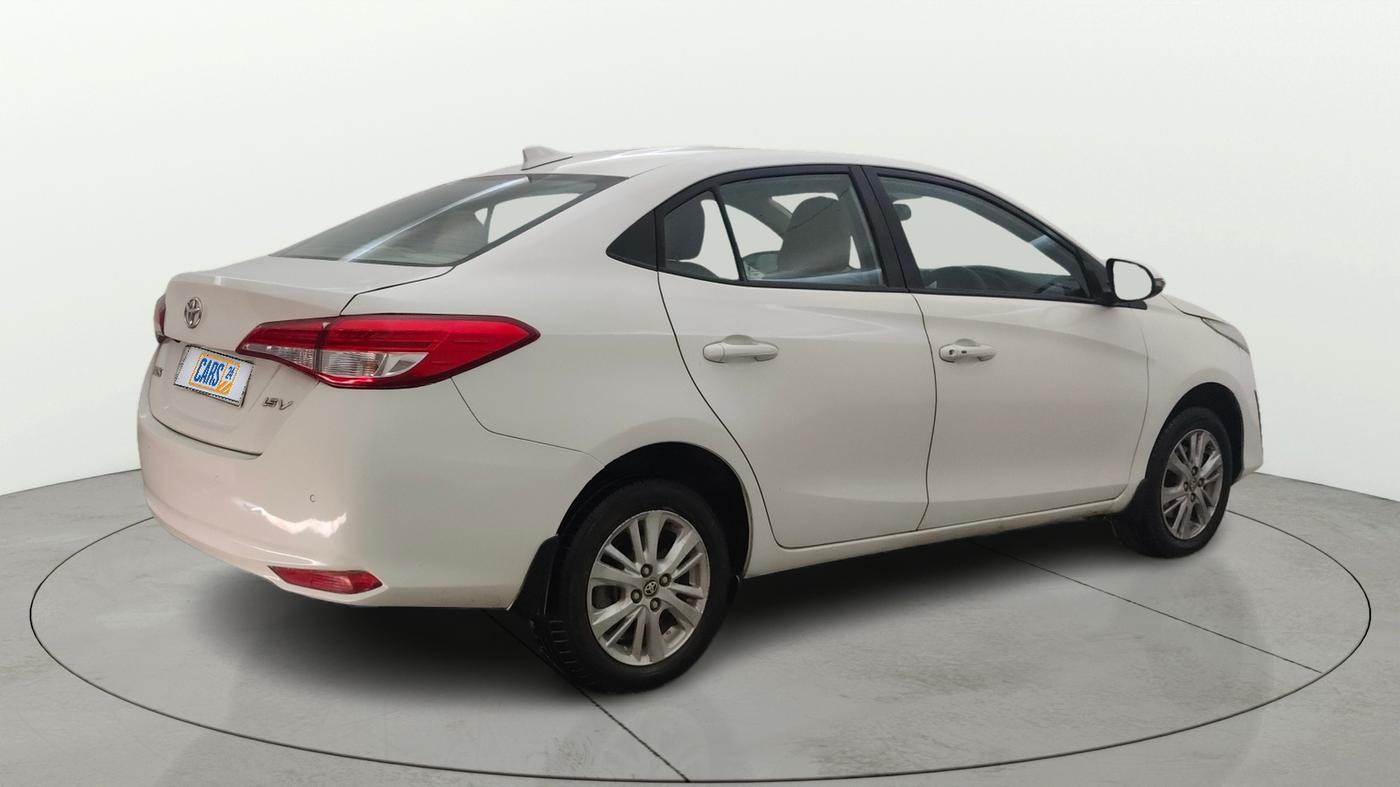 2018 Toyota YARIS V CVT, Petrol, Automatic, 74,673 km, Right Back Diagonal