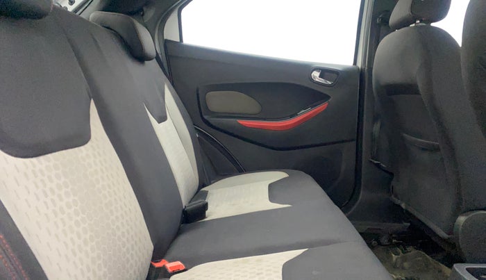 2020 Ford FREESTYLE TITANIUM 1.5 DIESEL, Diesel, Manual, 32,553 km, Right Side Rear Door Cabin